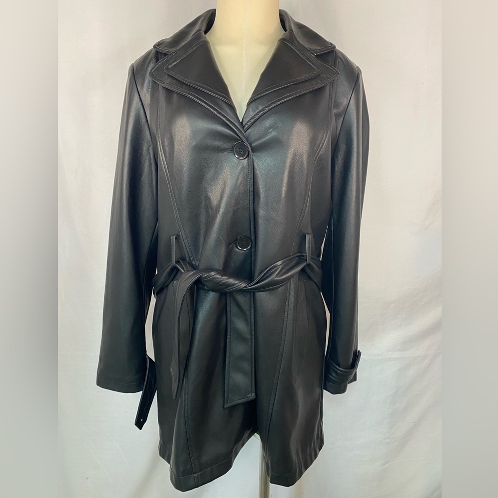 Kenneth Cole Button Up Jacket with Belt and Lining Women’s XL